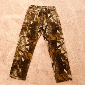 Never Worn!! Wrangler: Realtree Camo Jeans